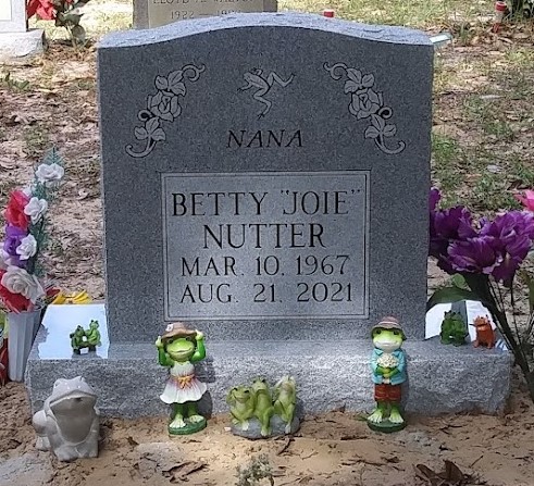 Headstone for Nutter, Betty Joie